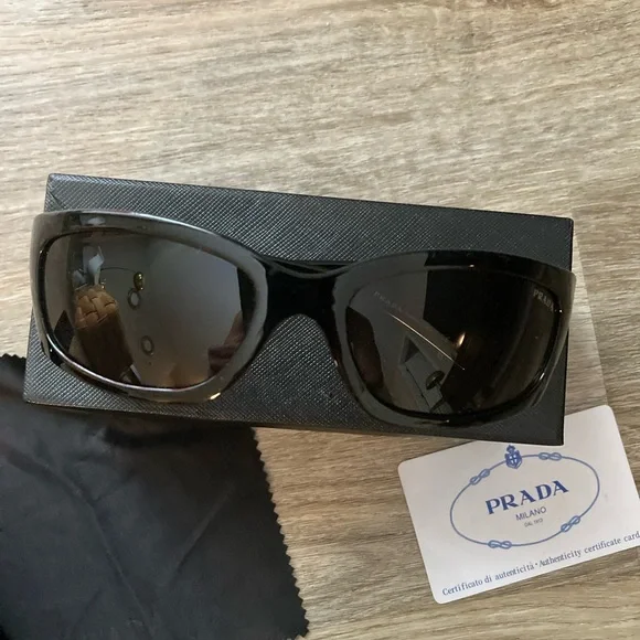COPY black butterflies  Men's Sunglasses by Prada - Picture 5 of 11